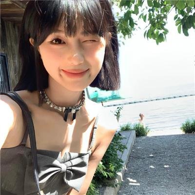 五个女生